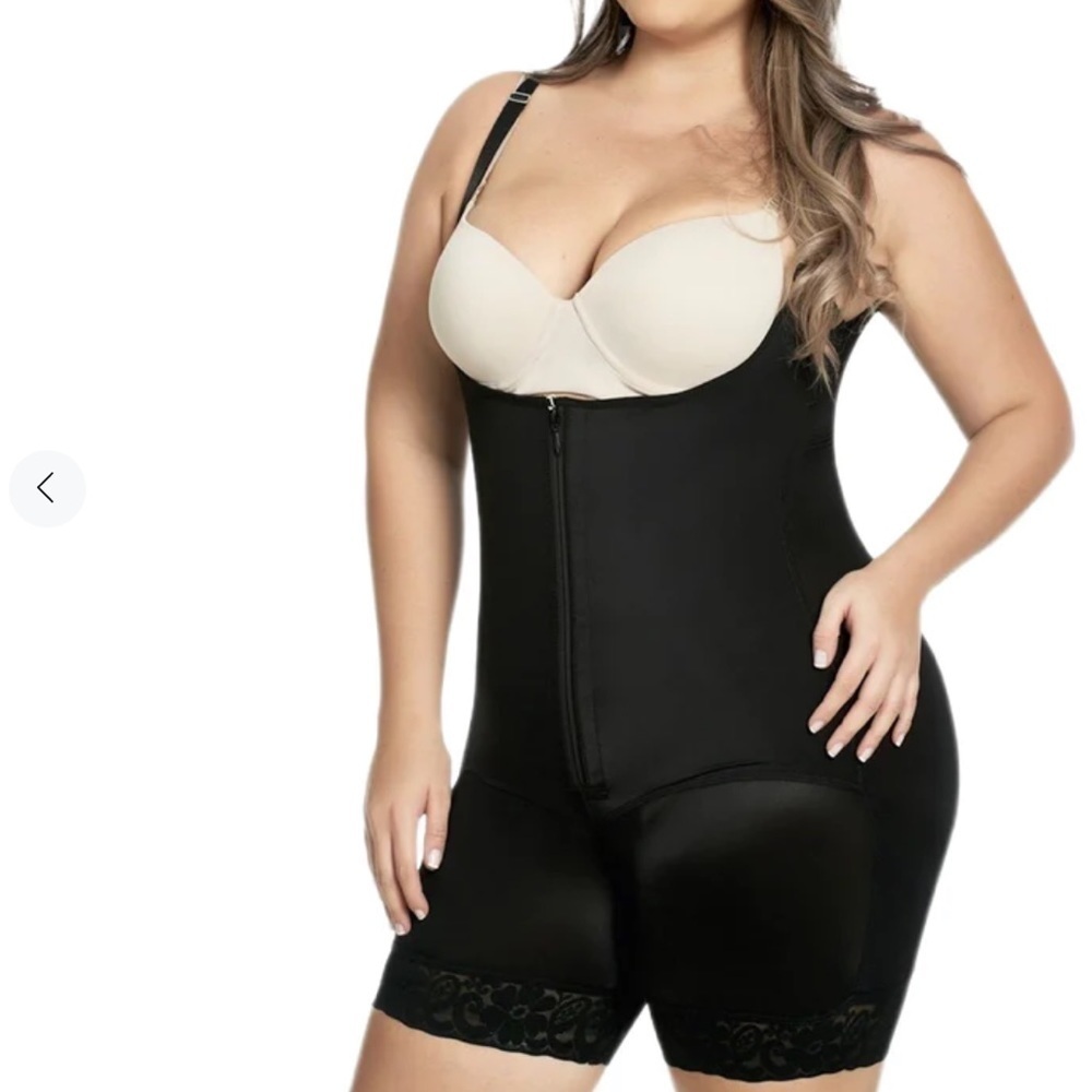 Ann Michell Latex With Lycra  Black XL new with tags
